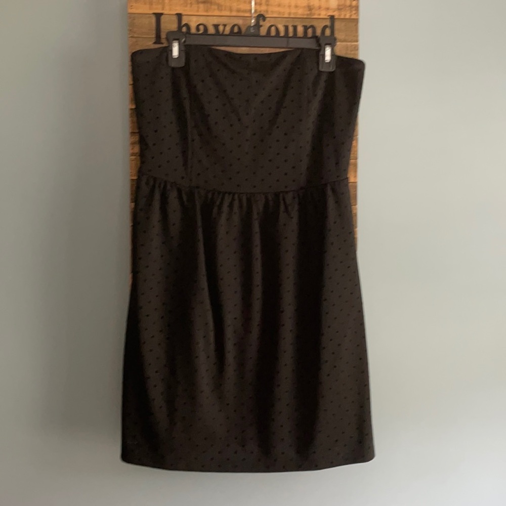 GAP Swiss dot strapless little black dress 🖤 size 12 cocktail wedding date night
